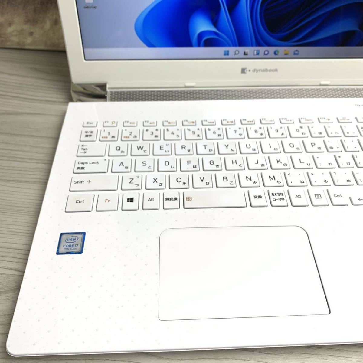 フルHD 第8世代♪Core i7-8565U 新品M.2-SSD1TB＋HDD1TB 東芝 P7-T7KP-BW メモリ16GB WIN11 Blu-ray office2019_画像4