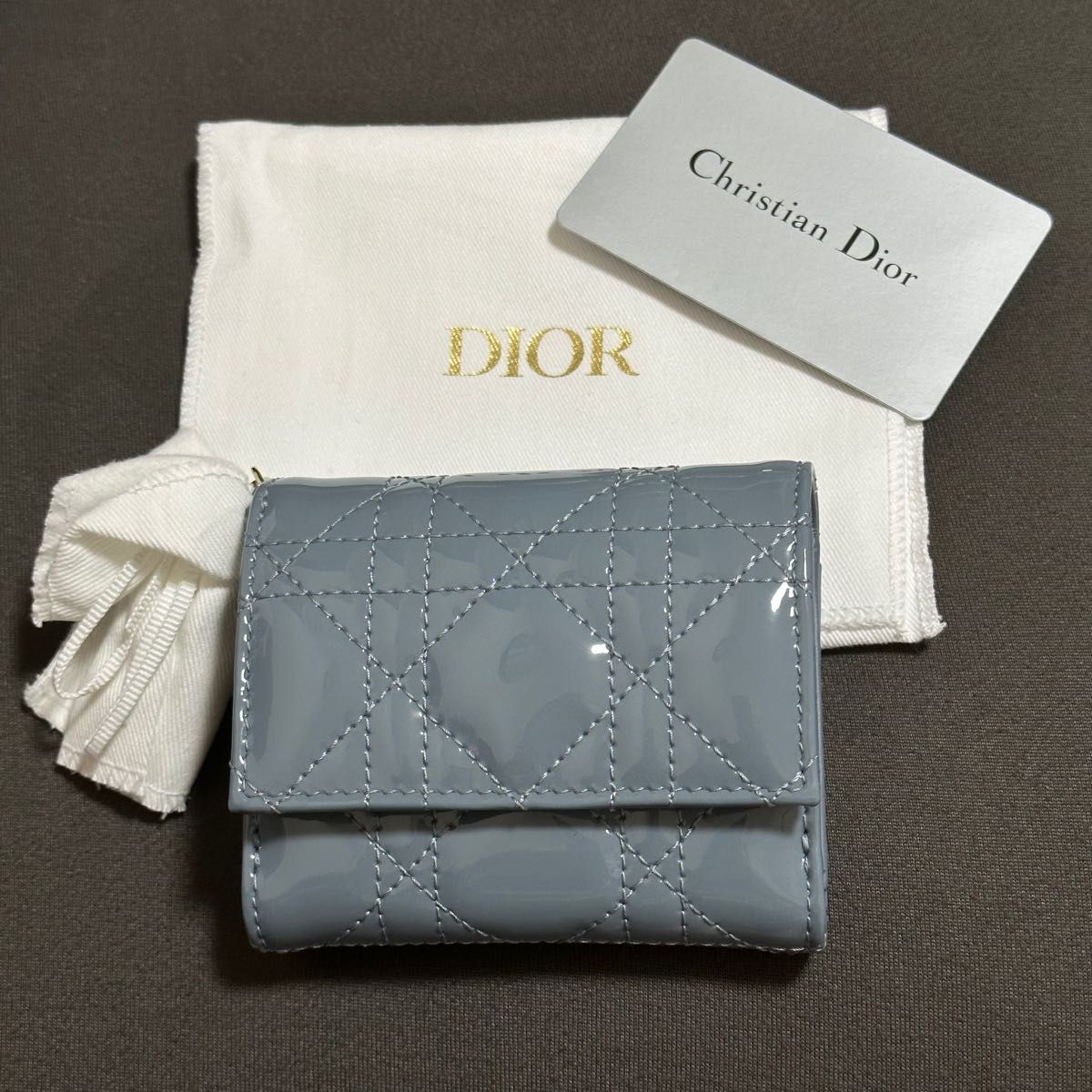 Dior LADY DIOR ロータスウォレット 財布　クラウドブルー　新品未使用