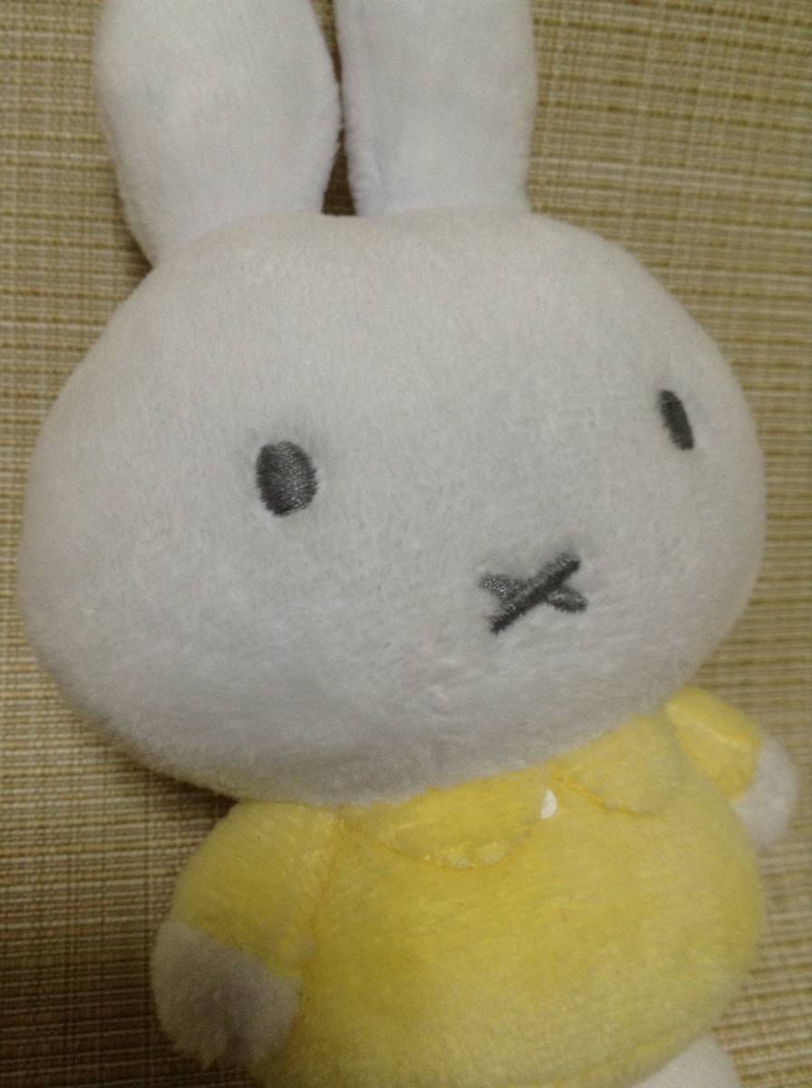 ミッフィー ボールチェーンマスコット 黄色い服 miffy ぬいぐるみ_画像9