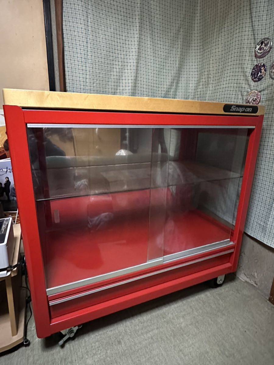 ガラスショーケース 赤 | keramorosso.com
