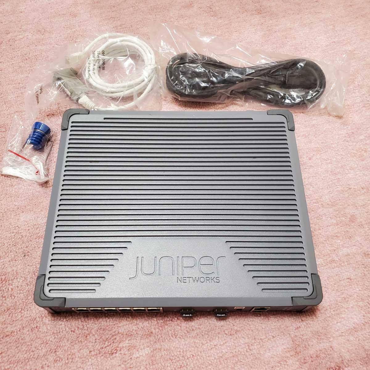juniper EX2300-C ファンレス10Gスイッチ