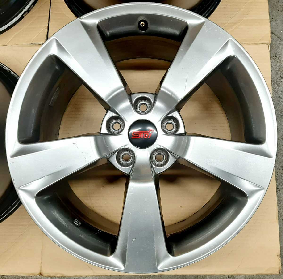 送関込 スバル WRX STI 純正 ホイールタイヤ スタッドレス 8.5J - 通販
