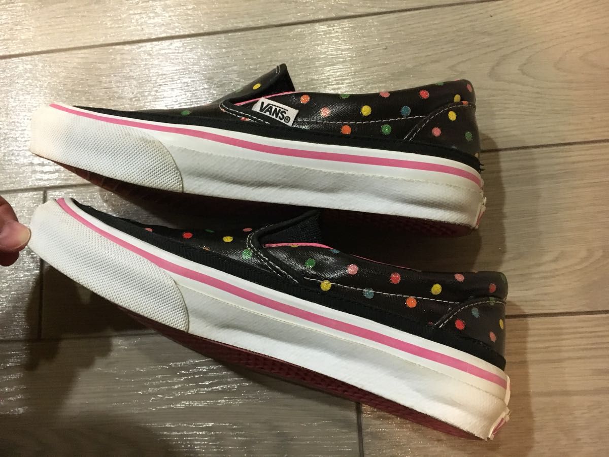 ！！断捨離100円〜！！♪バンズ VANS スリッポン 黒地 カラフル ドット 水玉 USED 23.5センチ 5 1/2♪_画像6