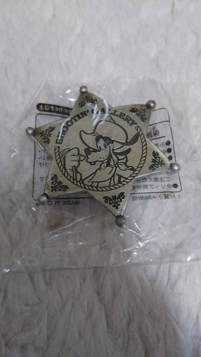 * unused goods * [ Goofy ] [ badge ] ( silver color ) *[ Disney si-]. only hand . does not enter rare thing!!!(~v~@)!!!
