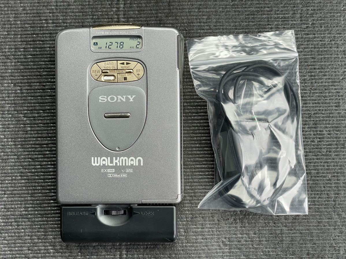 1円スタート SONY ソニー WALKMAN カセットウォークマン WM-FX1 中古品 _画像7