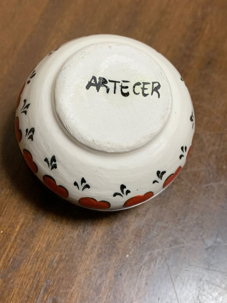 ARTECER スペイン　セビーリャの陶器専門店の小物いれ