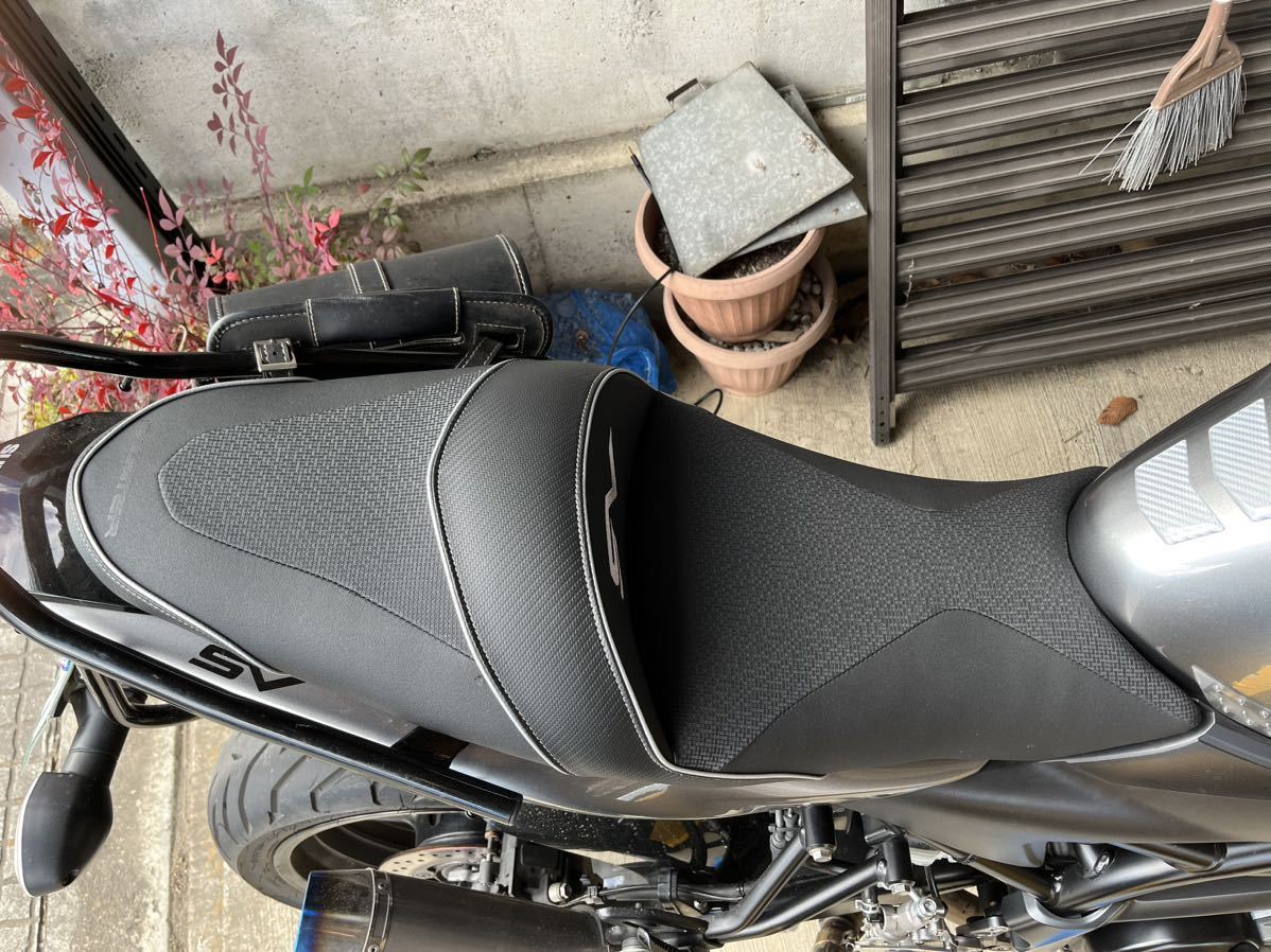 【最終値下げ】SUZUKI スズキ sv650x sv650にて使用 バグスター シート bagster seat レアなシルバー