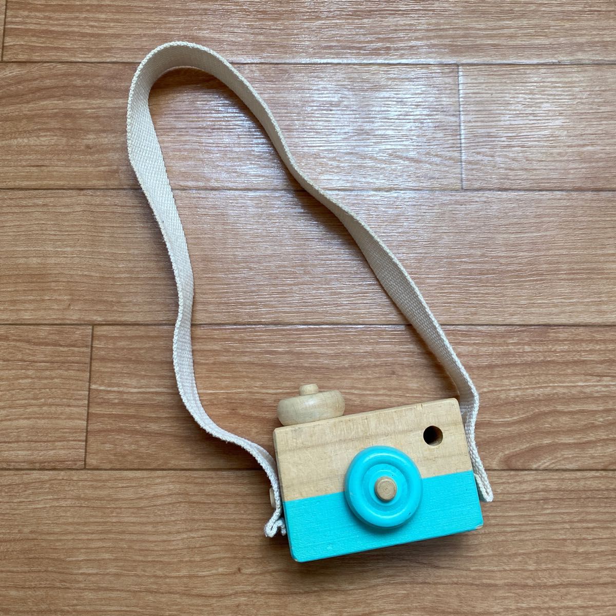 ウッドトイカメラ　グリーン×ナチュラル　木製カメラ おもちゃ　 ウッドトイ