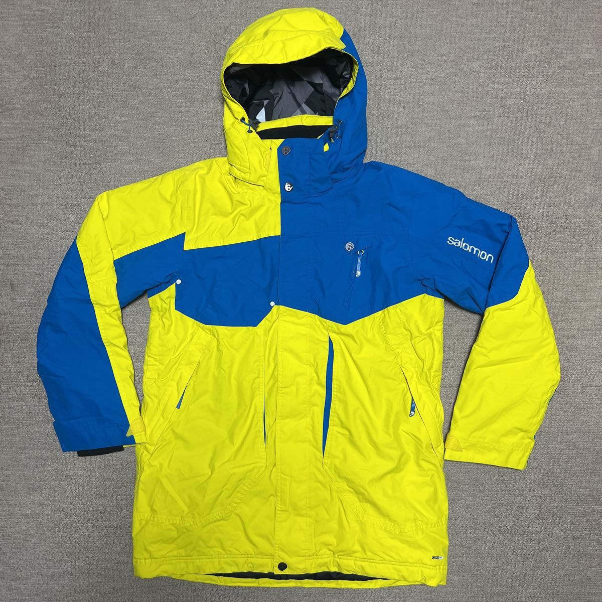 ほぼ 1度着用のみ SALOMON サロモン スキー スノーボードウェア上下
