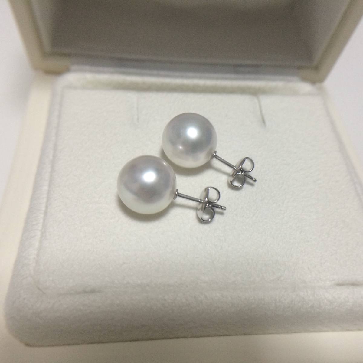 MIKIMOTO 南洋白蝶真珠 K18 WG ミキモト パールピアス 箱ケース付き