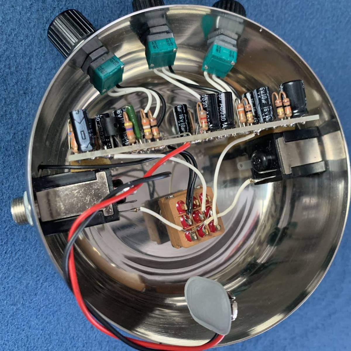 Fan East Electric ISO FUZZ ギターエフェクター Honda Sound Works ISO FUZZ パッコンギシリーズ|エフェクター