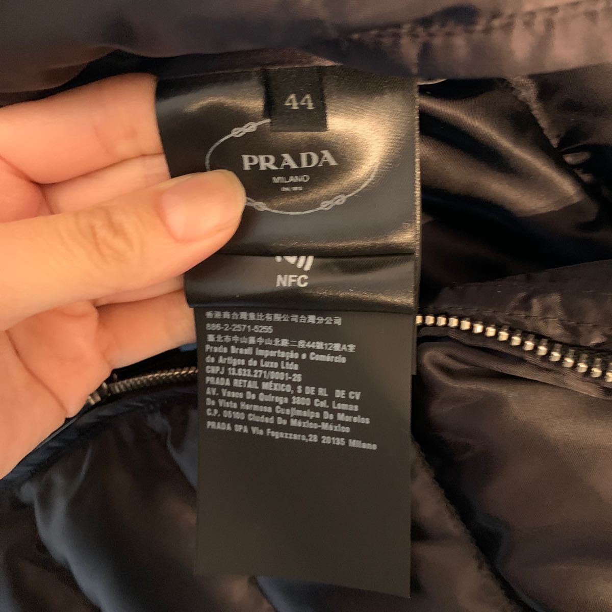 国内正規品 プラダ PRADA ロングダウンコート 圧巻のコート 国内正規品 プラダ PRADA ロングダウンコート 圧巻のコート