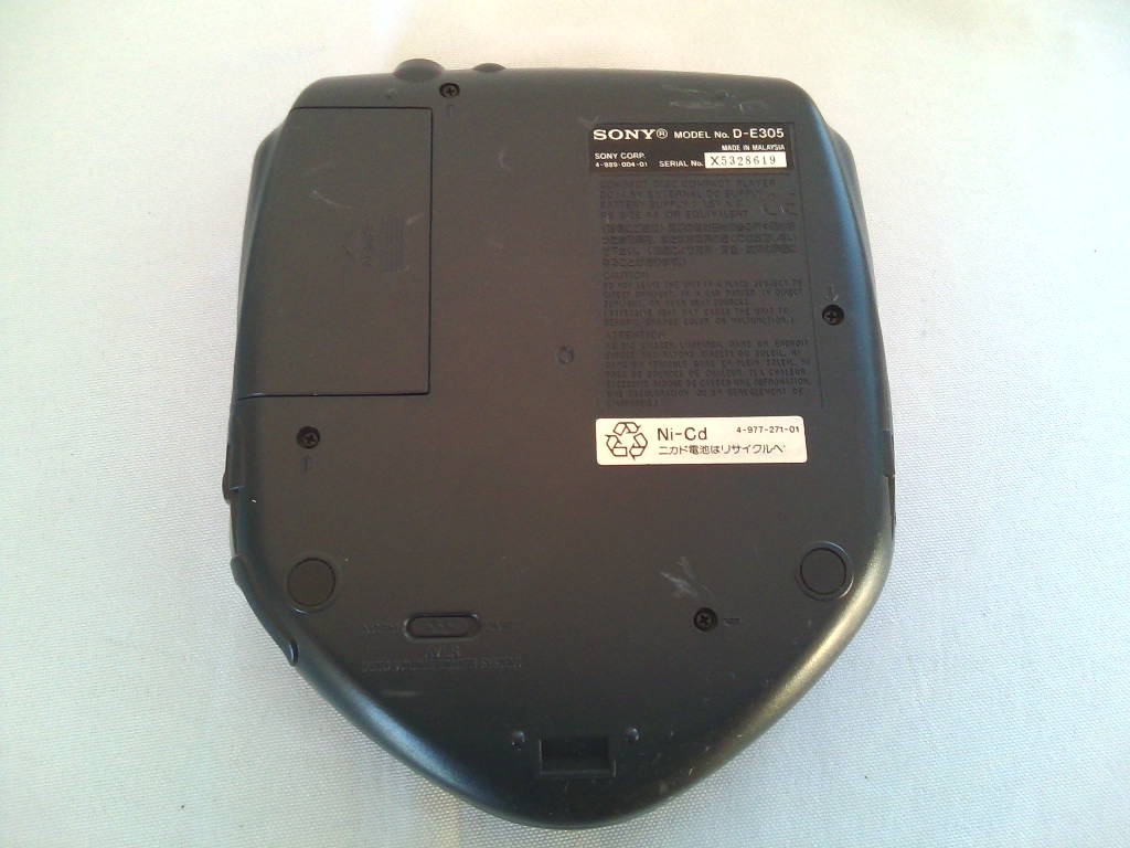 SONY портативный CD плейер D-E305 Discman ESP * исправно работающий товар 