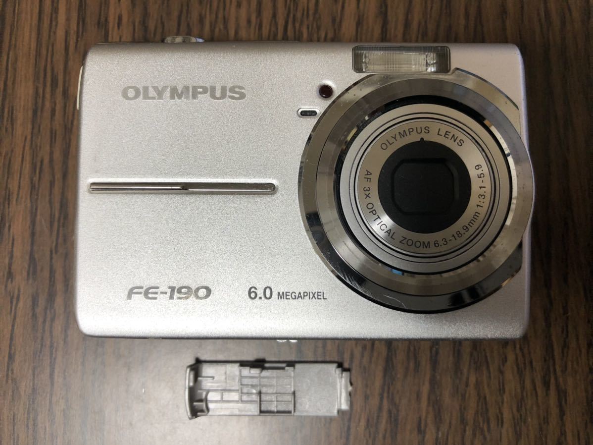注目ショップ・ブランドのギフト オリムパスデジタルカメラ FE-180 6.0 ...