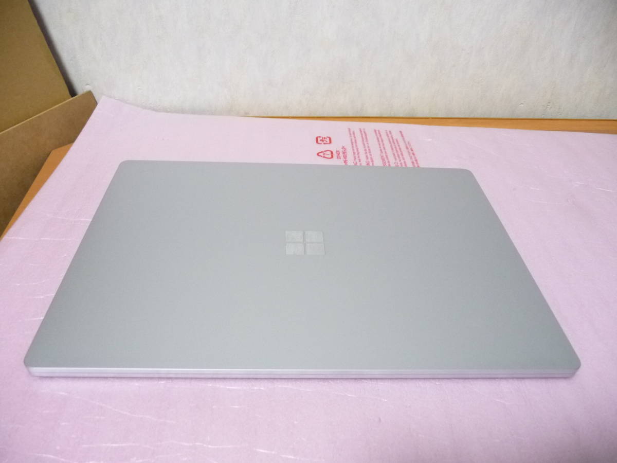 ★展示美品 Microsoft マイクロソフト 15型ノート Surface Laptop 3【V4G-00018】[Ryzen5/SSD128GB/メモリ8GB/強化マイク/Office H&B2019] 