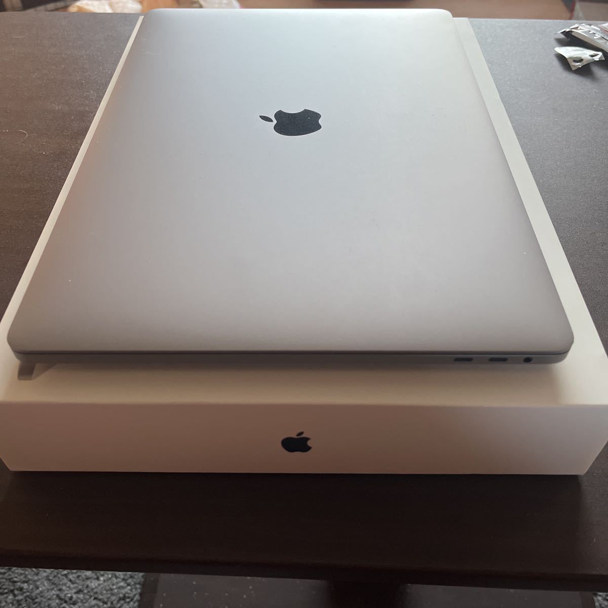 美品 Apple MacBook pro 2019 16インチ Core i9 メモリ 32GB SSD 1TB おまけ付き|Yahoo!フリマ(旧PayPayフリマ) 美品 Apple MacBook pro 2019 16インチ Core i9 メモリ 32GB SSD 1TB おまけ付き|Yahoo!フリマ(旧PayPayフリマ)