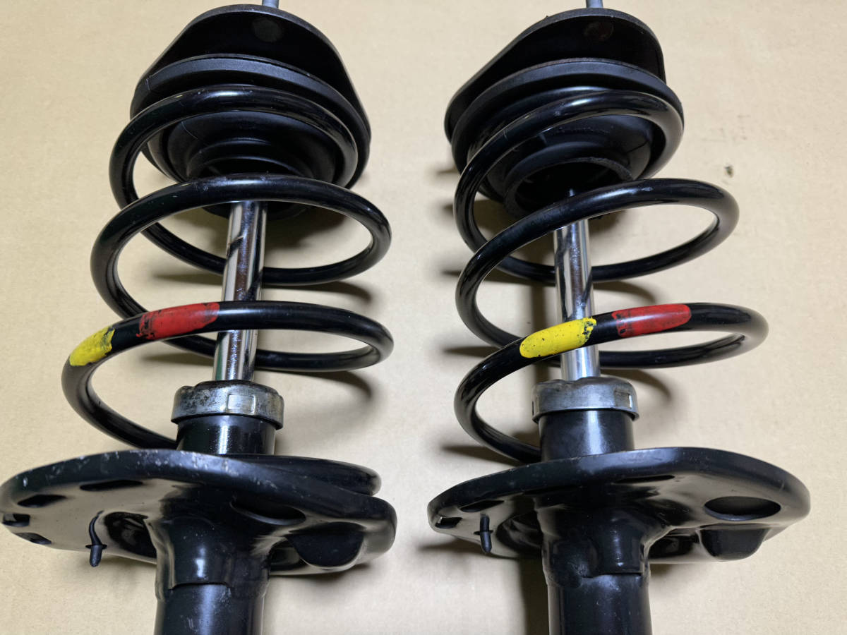 激安通販販売 トヨタ プリウス ZVW30 アゲサス 純正サスペンション