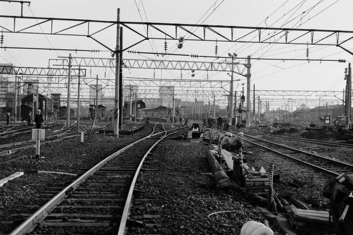 (B23)51 写真 古写真 鉄道 鉄道写真 ひばり 仙台 仙台駅 1973年5月 約50年前の仙台 フィルム 白黒 ネガ まとめて 17コマ の画像5