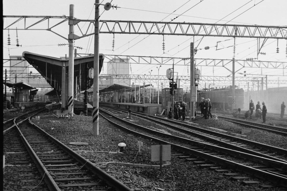 (B23)51 写真 古写真 鉄道 鉄道写真 ひばり 仙台 仙台駅 1973年5月 約50年前の仙台 フィルム 白黒 ネガ まとめて 17コマ の画像7