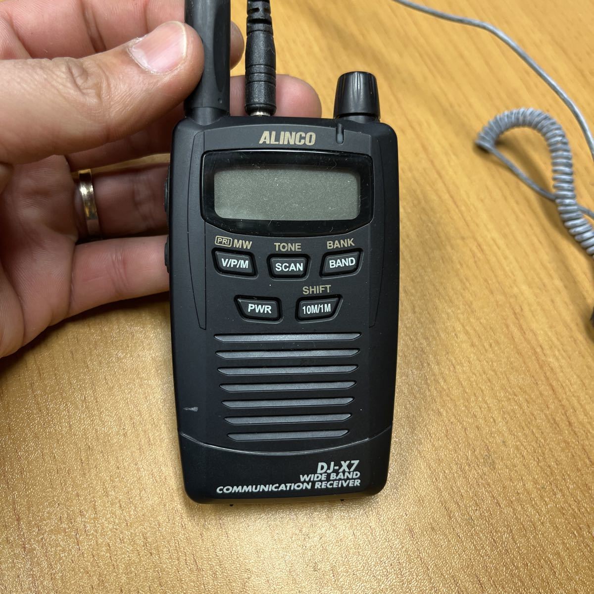 決算特価☆送料無料 ALINCO DJ-X7 カードサイズレシーバー 超薄型