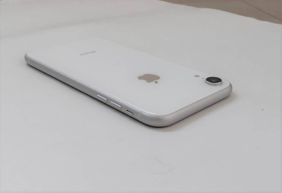 送料無料 美品 iPhone XR 128GB SIMフリー ホワイト 白 格安SIM使用