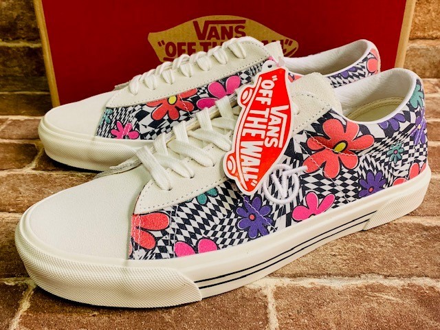 日本最大のブランド 格安 VANSバンズACER Q&U 新品未使用 27.5cm WHITE