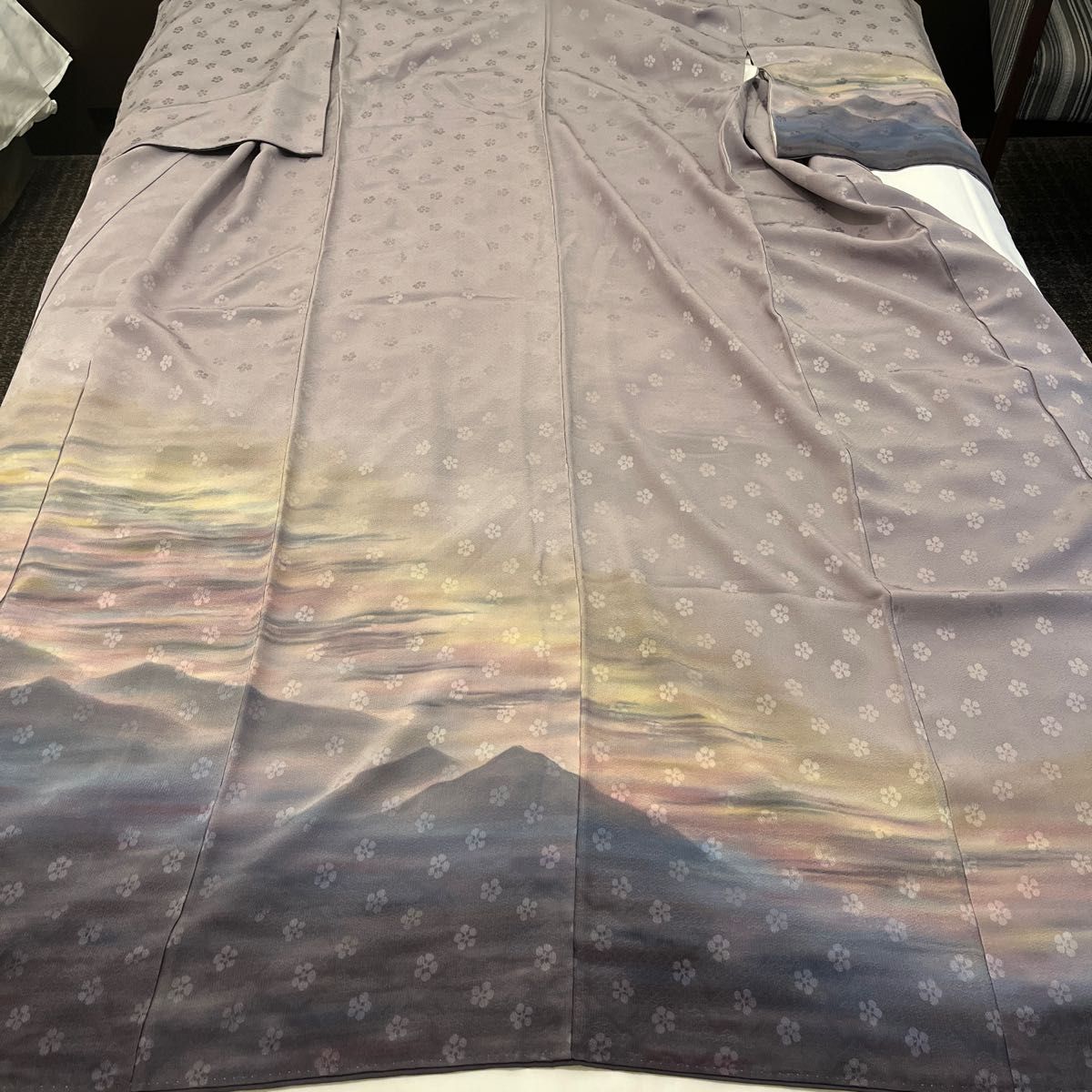 美品 上品な藤色に朝焼けと山なみ模様の訪問着 Yahoo!フリマ(旧)-