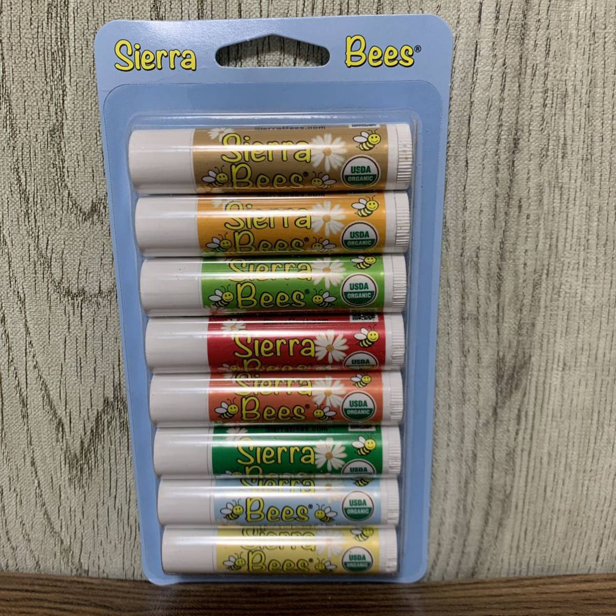 開店記念セール 未開封 Sierra Bees シエラビーズ リップクリーム 8本
