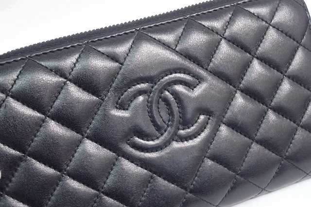 CHANEL】良品 シャネル ココマーク マトラッセ ラウンドファスイナー