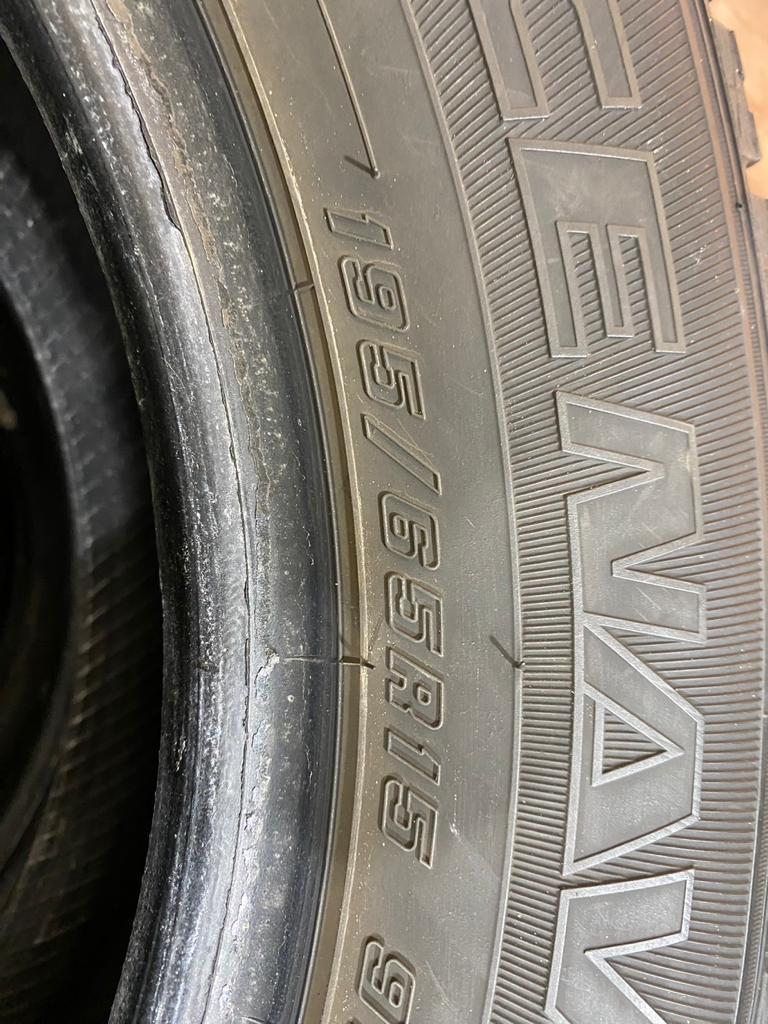 195/65R15 GOODYEAR / ICE NAVI 6【2019年】4本セット！_画像5