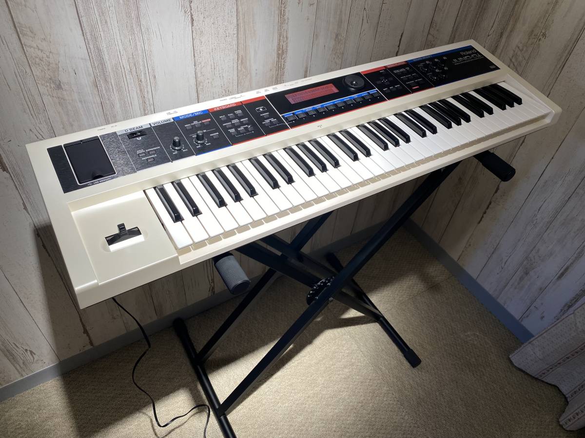 Roland JUNO Di-WH シンセサイザー・キーボード 専用ケース付き X型スタンドは、ご希望によりお付けします