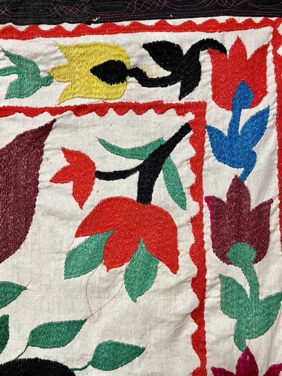ウズベキスタン スザニ 刺繍 ビンテージ suzani 古布 壁掛け タペストリー _画像5