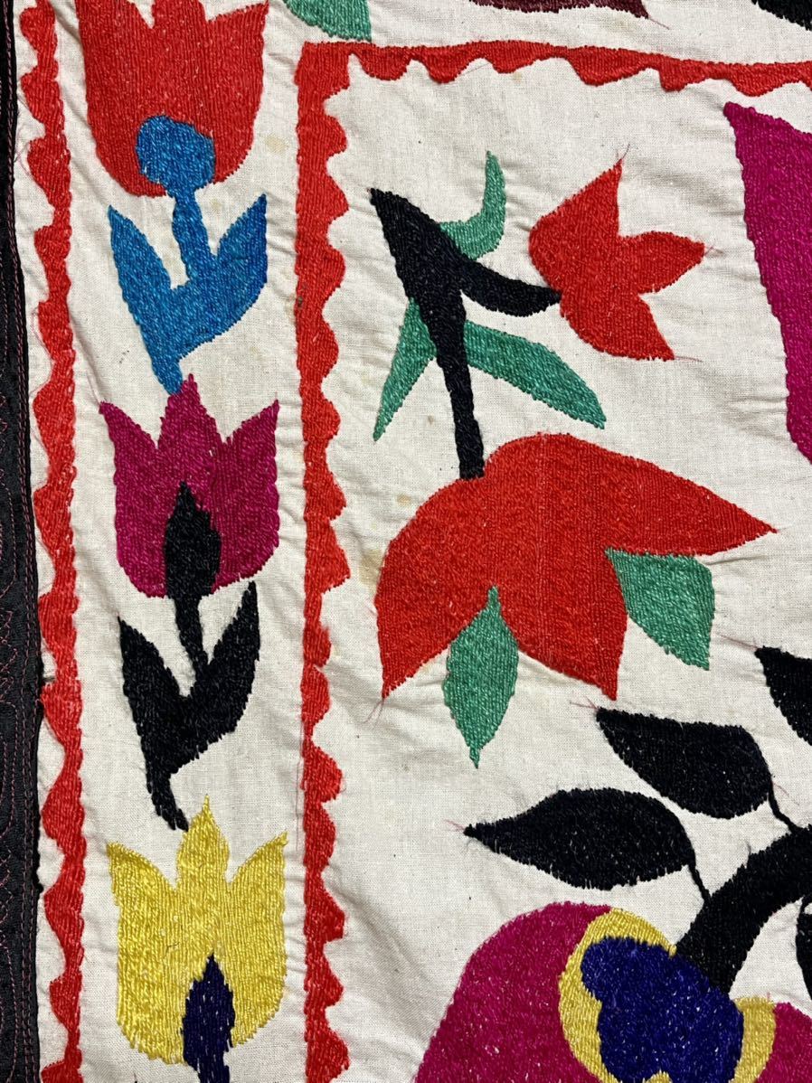 ウズベキスタン スザニ 刺繍 ビンテージ suzani 古布 壁掛け タペストリー _画像2