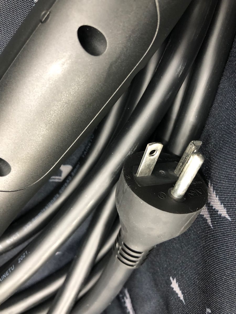 200V充電ケーブル ボルボ純正品|Yahoo!フリマ(旧PayPayフリマ) 200V充電ケーブル ボルボ純正品|Yahoo!フリマ(旧PayPayフリマ)