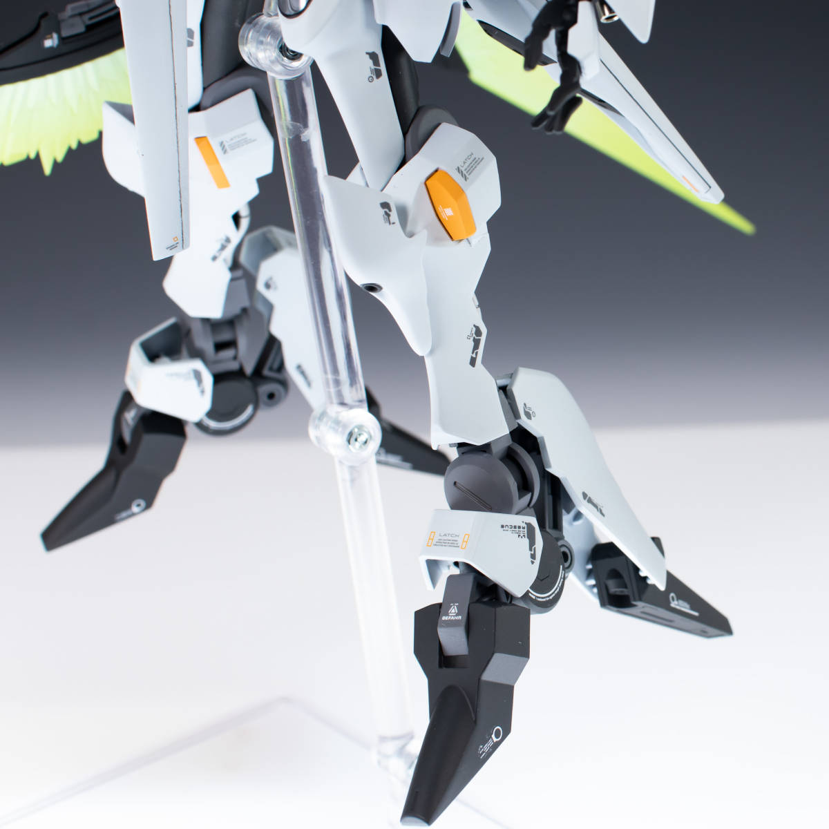 HG1/144 ガンダムファラクト オリジナルカスタム 改修塗装済完成品（機動戦士ガンダム 水星の魔女） 