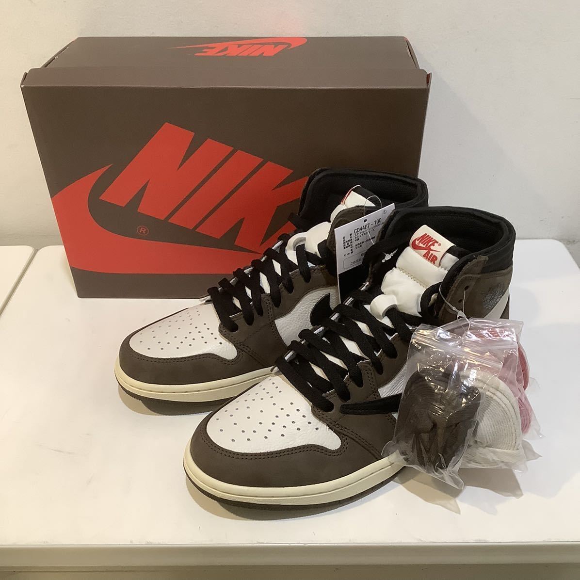 NIKE ナイキ CD4487-100 ×Travis Scott トラヴィススコット Air Jordan 1 Retro High OG エアジョーダン スニーカー 27.5cm 578695_画像1