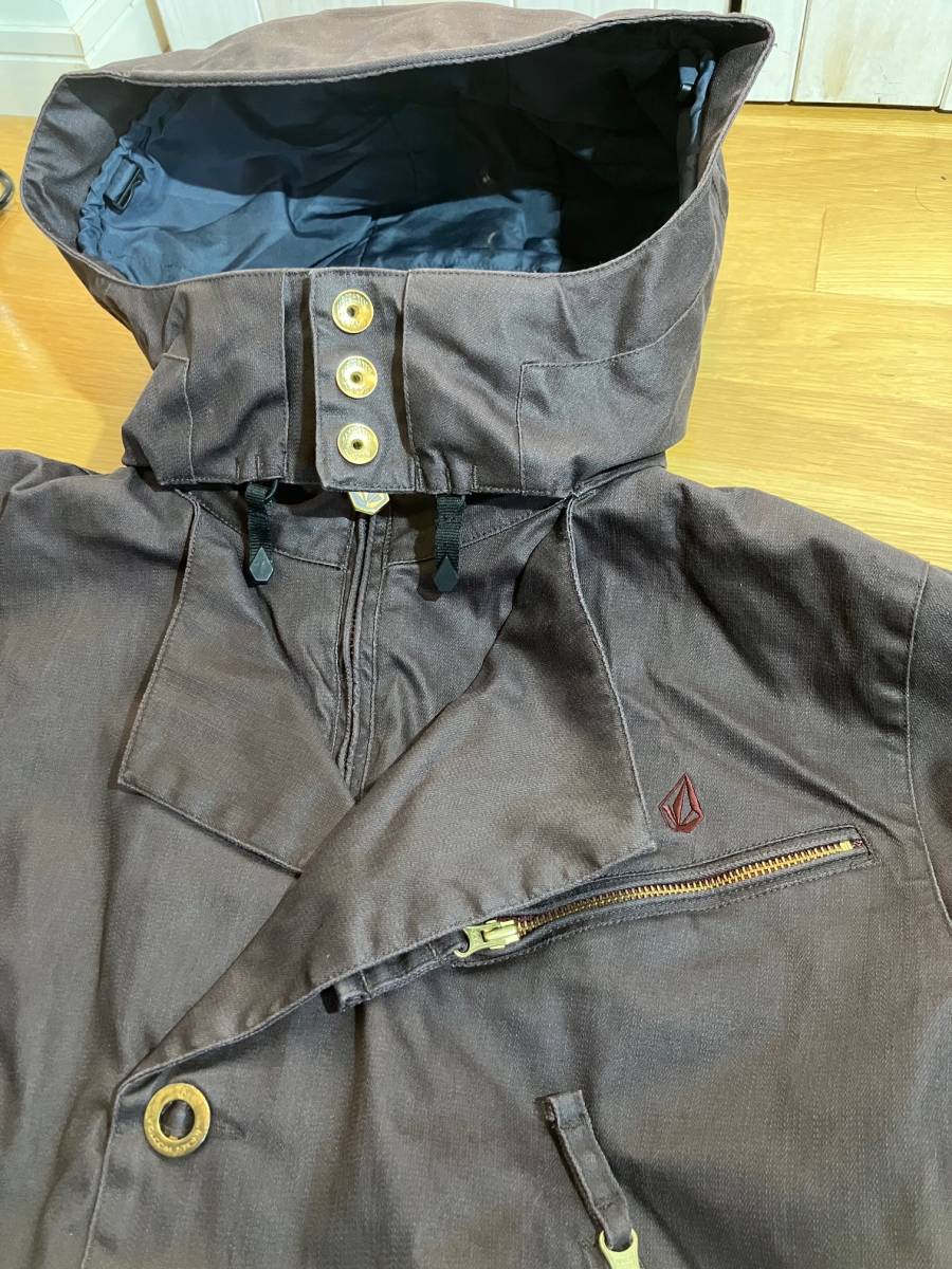 送料込 新品 VOLCOM ボルコム Mサイズ リアルデニム DENIM 茶色 送料込 新品 VOLCOM ボルコム Mサイズ リアルデニム DENIM 茶色