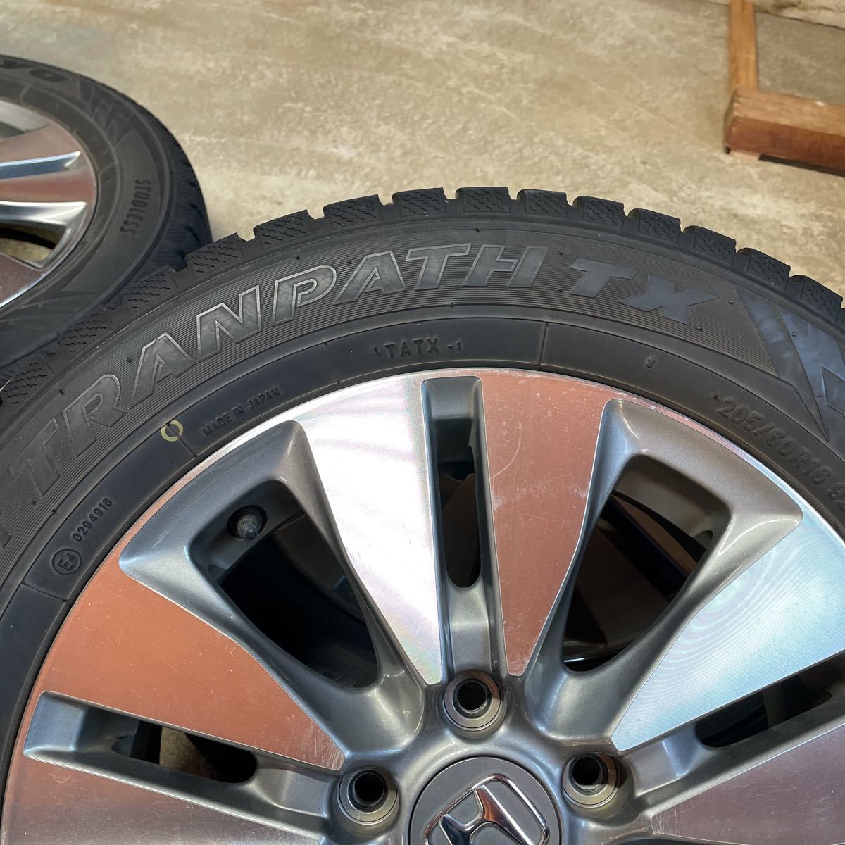 ホンダ純正ホイールスタッドレスタイヤ 4本セット ステップワゴンRP2等に ホンダ純正ホイールスタッドレスタイヤ 4本セット ステップワゴンRP2等に