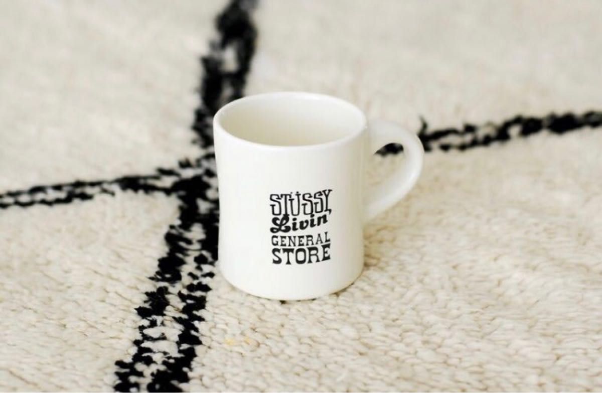 新品未使用純正BOX付き STUSSY Livin GENERAL STORE マグカップ 新品未使用純正BOX付き STUSSY Livin GENERAL STORE マグカップ