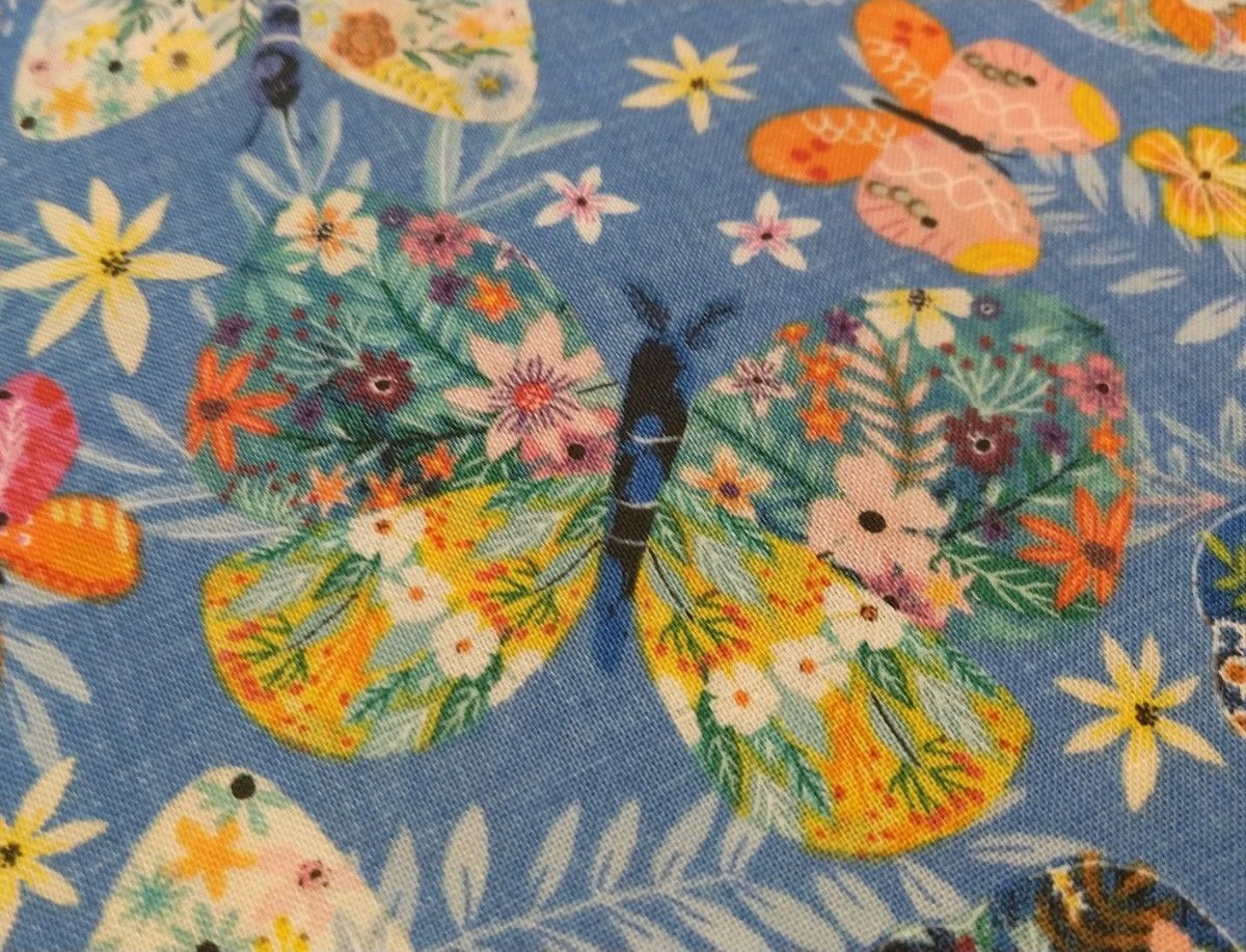 USAコットン　輸入生地《butterfly paradise》45cm