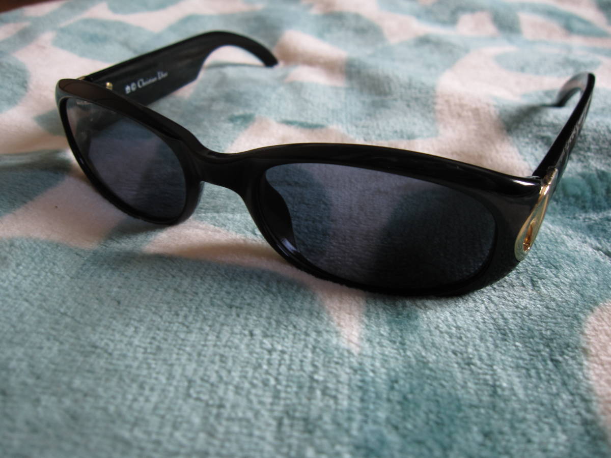 お買い得!】 Dior 中古 サングラス Christian ディオール 黒縁
