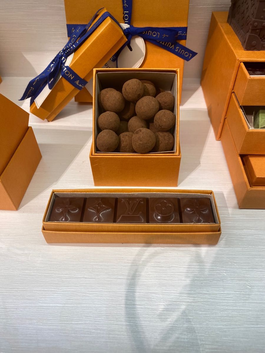 LOUIS VUITTON ルイヴィトン チョコレート パリ限定 LOUIS VUITTON ルイヴィトン チョコレート パリ限定