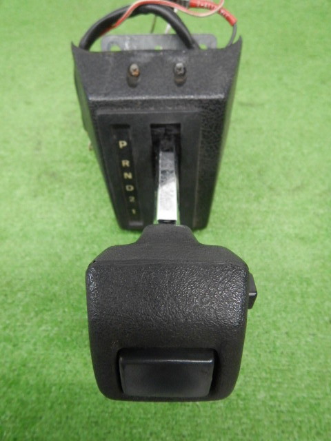 01]H2/5 Volvo Wagon 240GL E-AB230W / AT shift lever / change lever / select lever / right steering wheel / VOLVO[771011]A