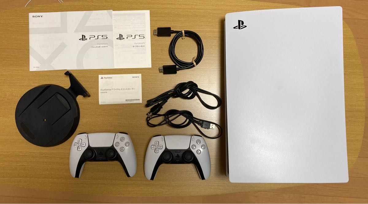 中古 PlayStation 5 通常版 CFI-1000A01 本体 純正コントローラー2個