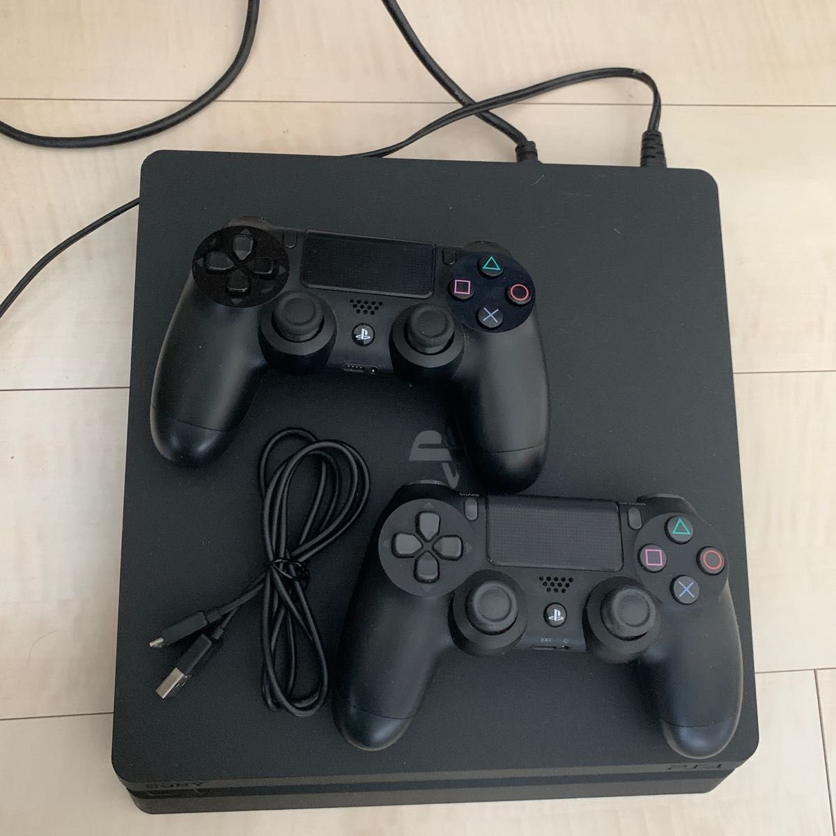 PlayStation PlayStation 4 本体+コントローラー2個 ブラック PS4