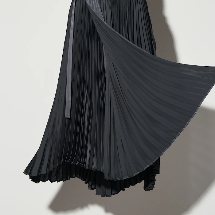 【新品・W70・ブラック】ユニクロ×ジル・サンダー +J プリーツラップロングスカート JIL SANDER 揺れる裾が着こなしを美しく見せる