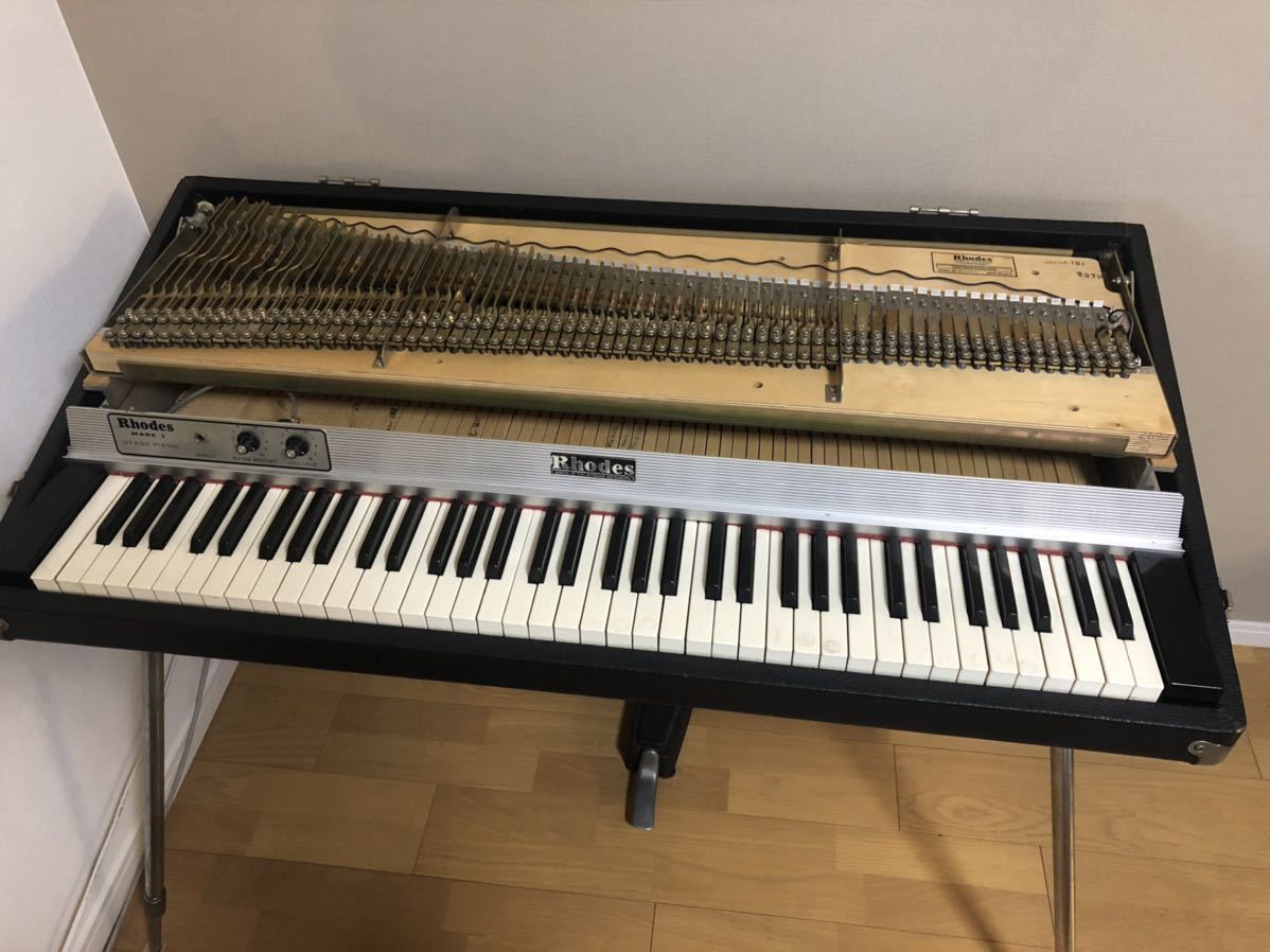 引取限定】FENDER Rhodes MARK 1 STAGE PIANO 73 鍵盤 ローズ 引取限定】FENDER Rhodes MARK 1 STAGE PIANO 73 鍵盤 ローズ