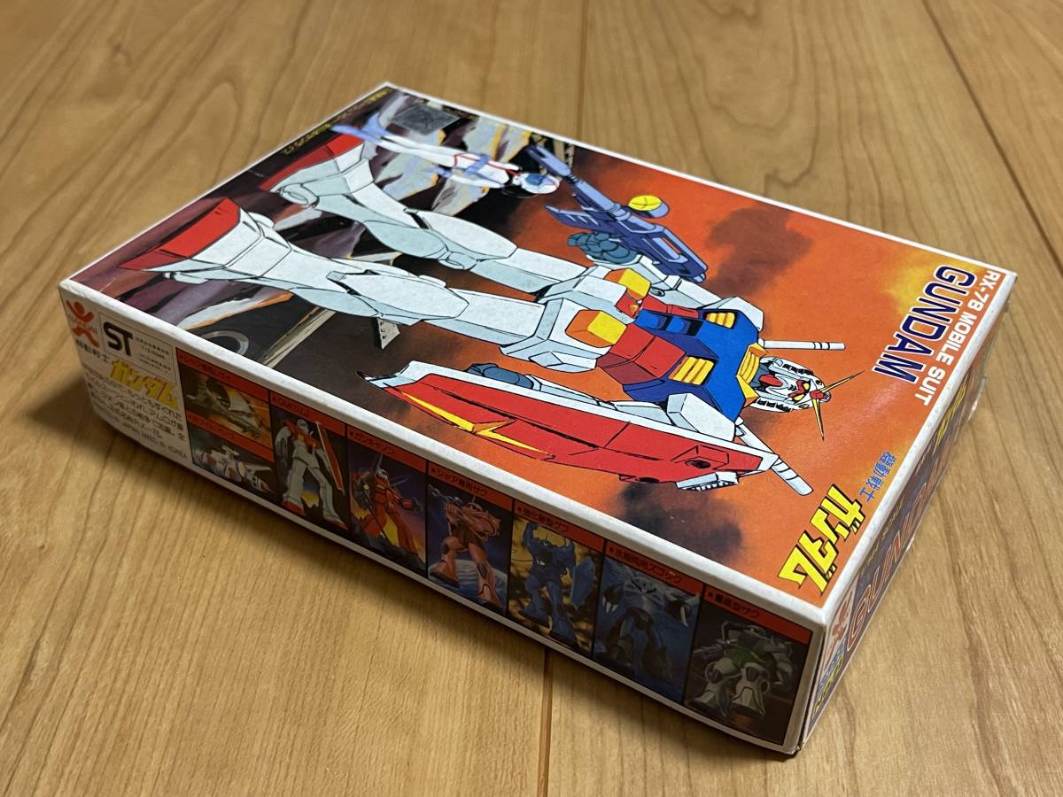 旧バンダイ 1/144 韓国製 ガンダム 未組立 バンザイ 旧バンダイ 1/144 韓国製 ガンダム 未組立 バンザイ