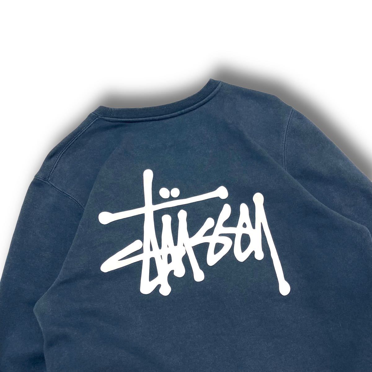 【stussy】 ステューシー ビッグロゴ スウェットトレーナー アースカラー STUSSY クルーネック sweat バックプリント 古着  くすみブルー