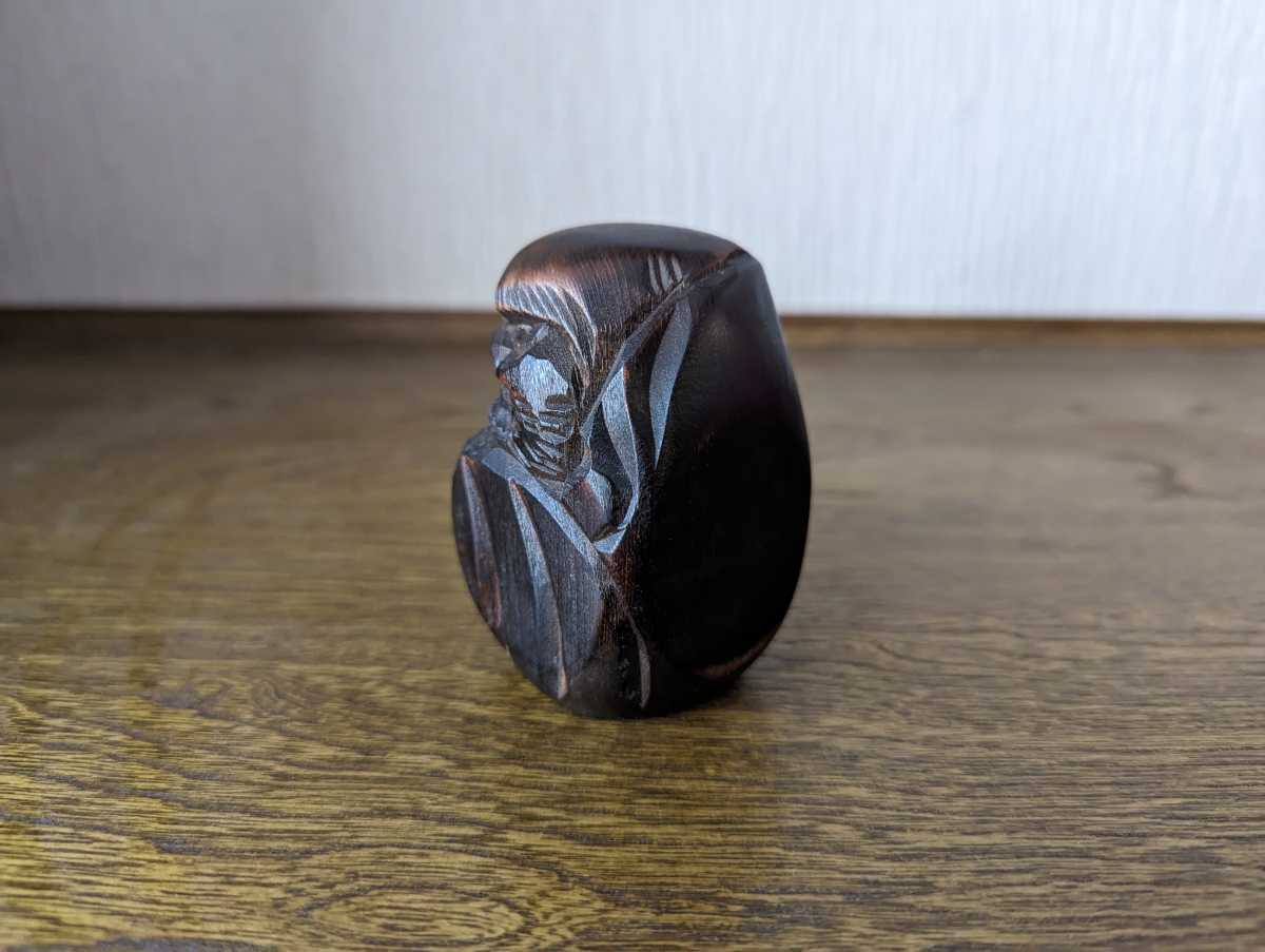 彫刻 木製 こけし ダルマ 達磨 だるま 黒 土産 昭和 レトロの画像2